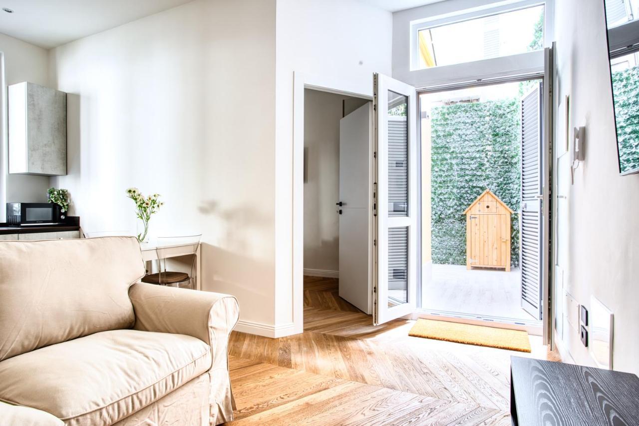 Joivy Stunning Flat With Balcony Apartment Milan Bagian luar foto