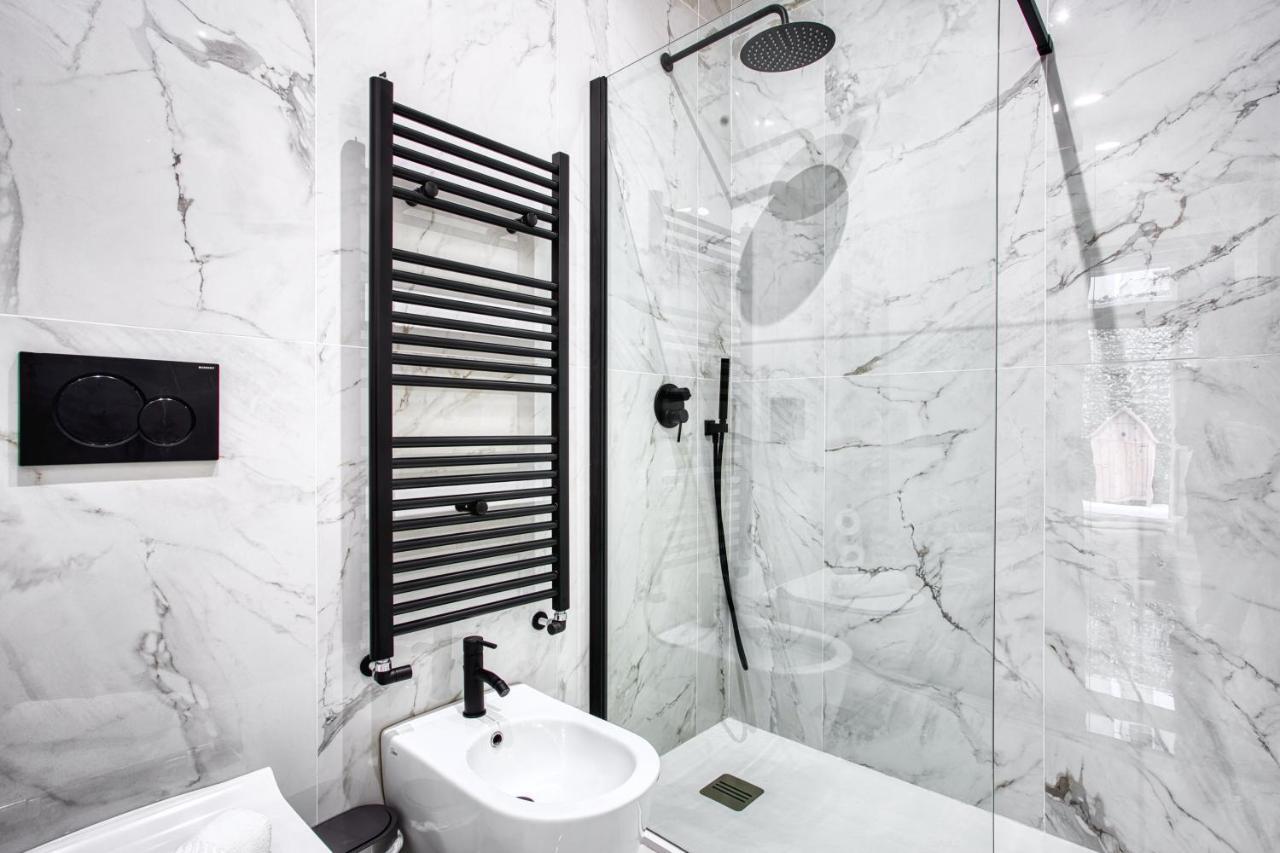 Joivy Stunning Flat With Balcony Apartment Milan Bagian luar foto